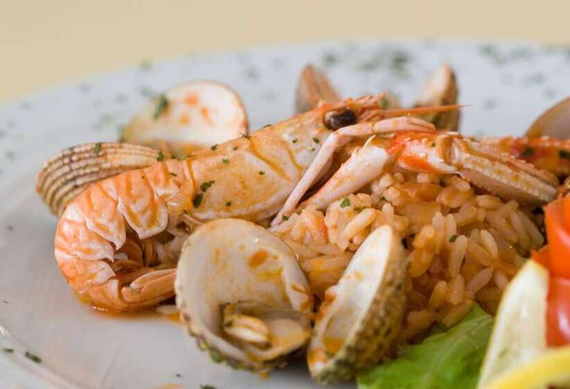 ホテル Park Makarska