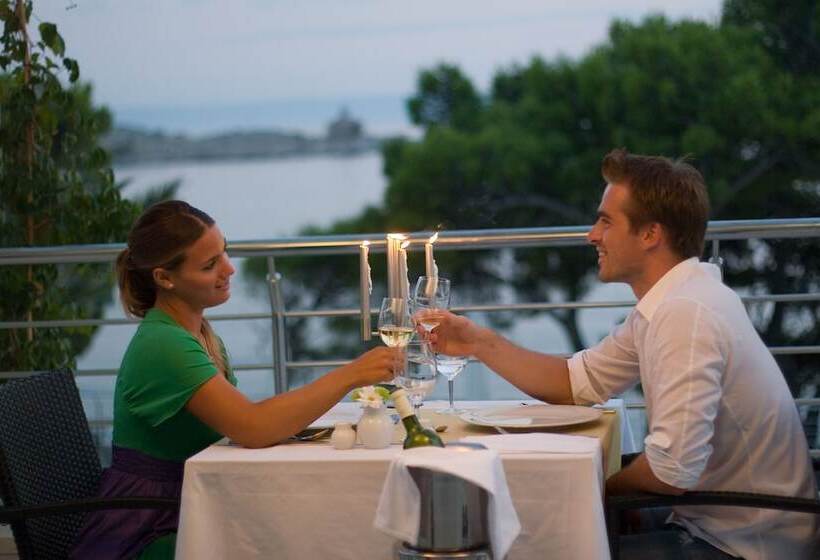 هتل Park Makarska