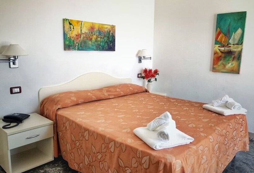 בית מלון כפרי Pineta