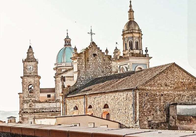 هتل Plaza Caltanissetta