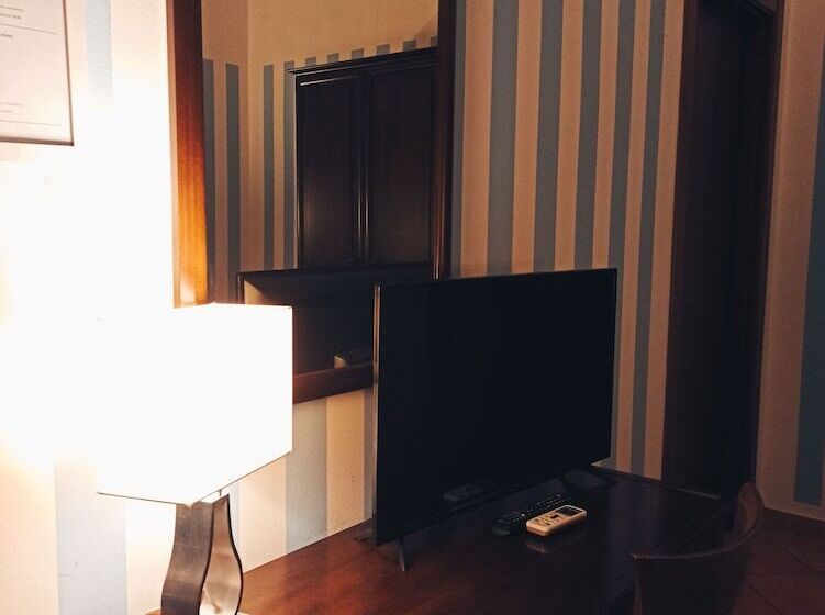 هتل Plaza Caltanissetta