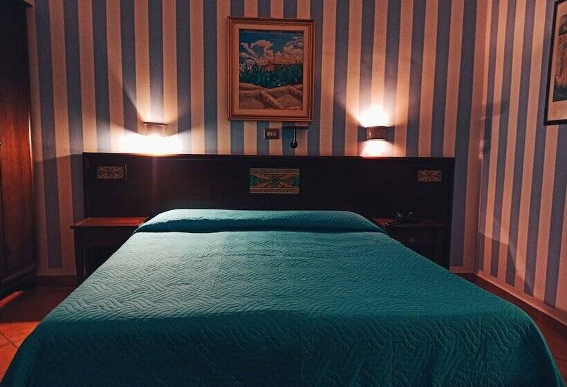 هتل Plaza Caltanissetta