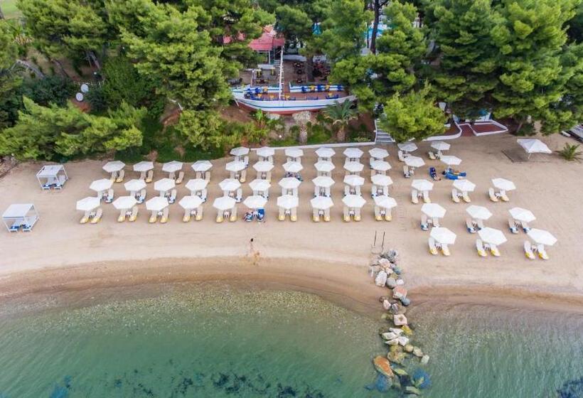 ホテル Porfi Beach