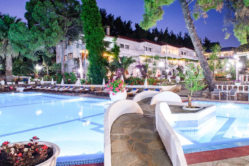 ホテル Porfi Beach