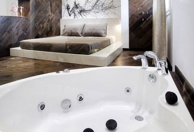 هتل Privee Santorini