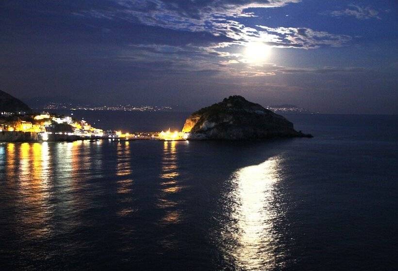 فندق Punta Chiarito Resort