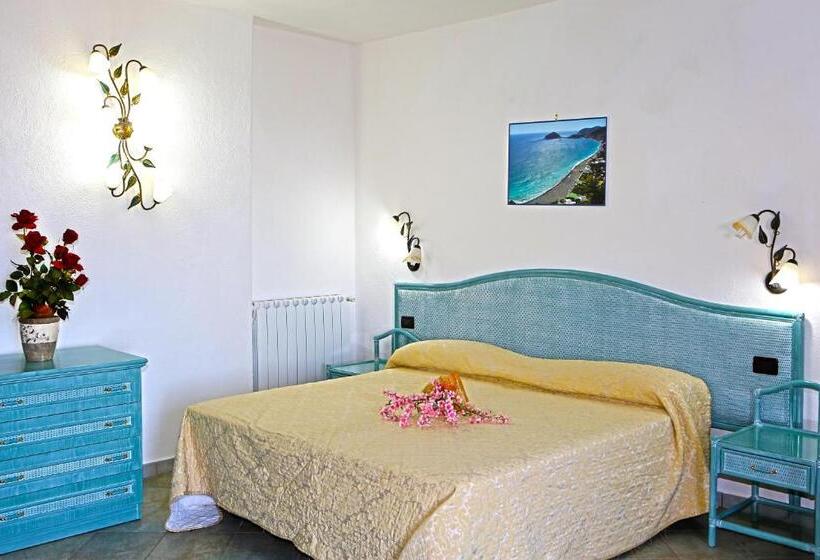 酒店 Punta Chiarito Resort