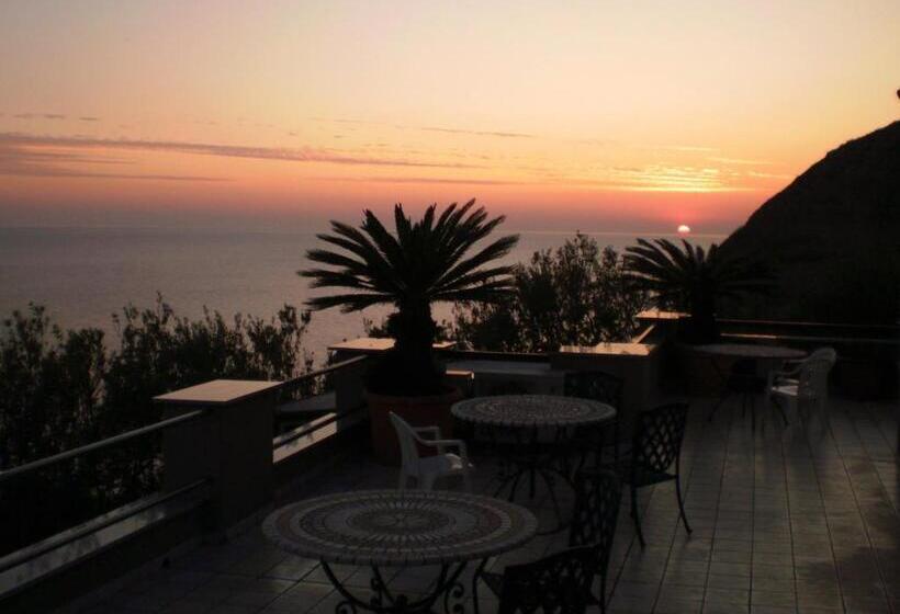 酒店 Punta Chiarito Resort