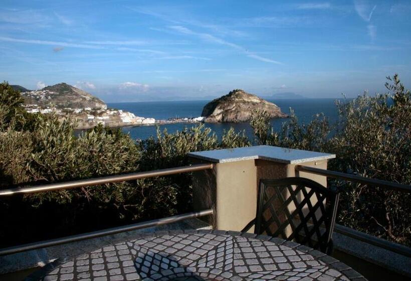 Отель Punta Chiarito Resort