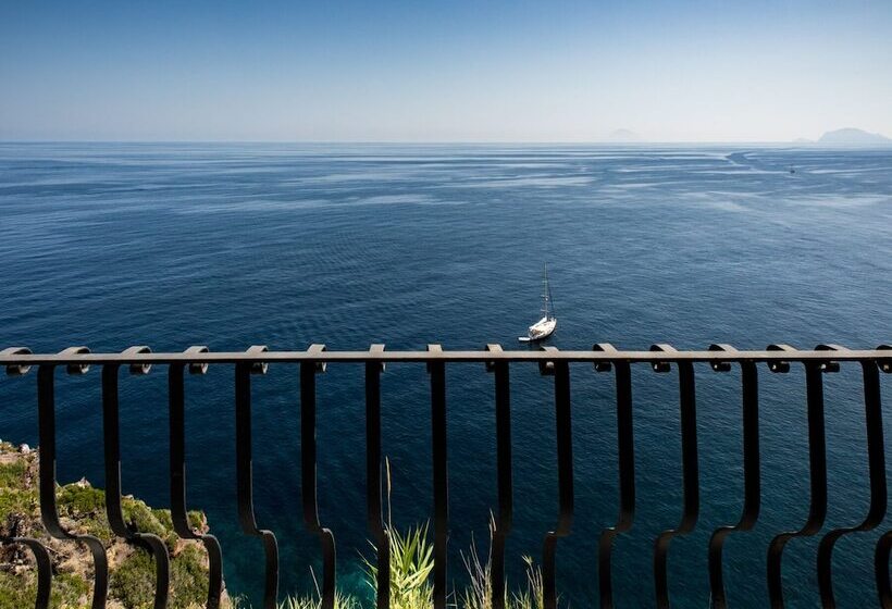 فندق Punta Scario