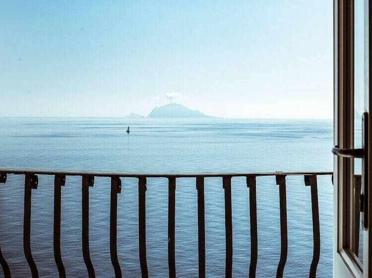 فندق Punta Scario