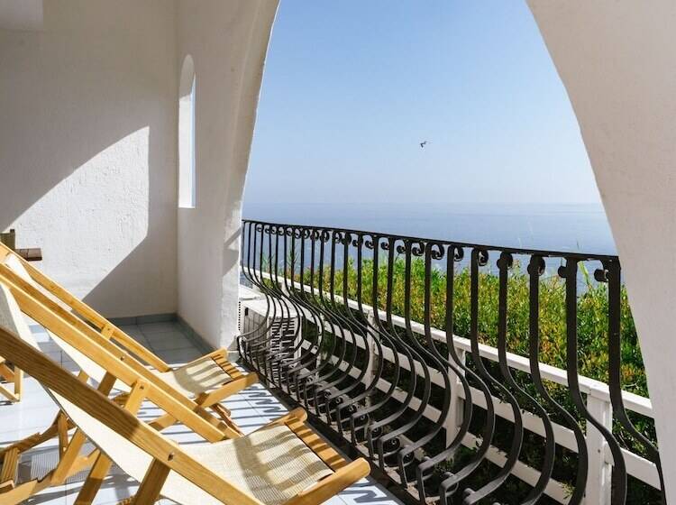 فندق Punta Scario