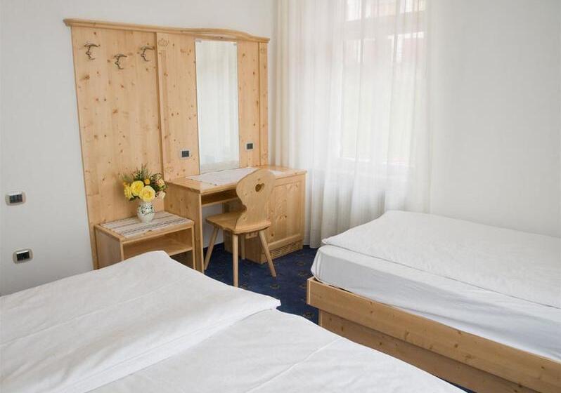 فندق Regina Del Bosco