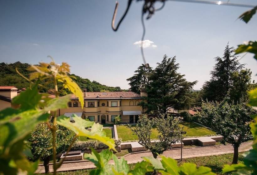 בית מלון כפרי Relais Chateaux Da Vittorio