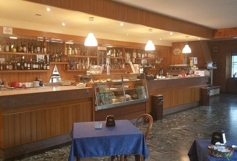 호텔 Ristorante Miramonti