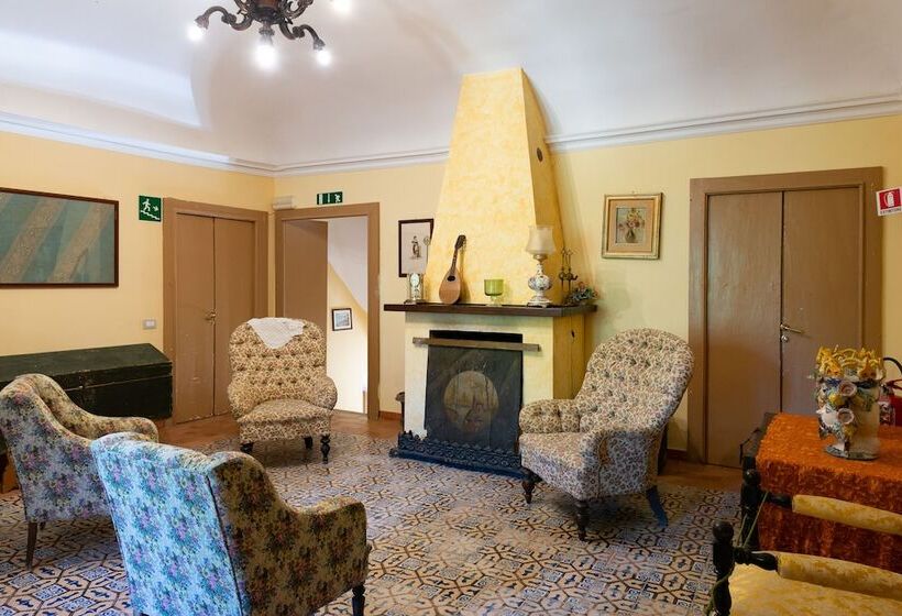 فندق ريفى Villa Trigona