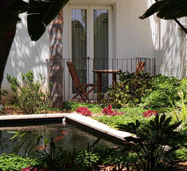 Отель Sant Efis