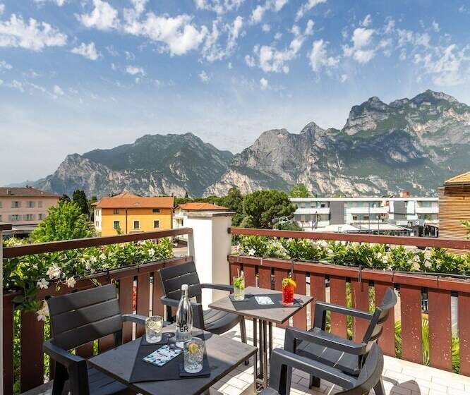 בית מלון כפרי Santoni Freelosophy