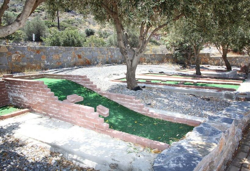 בית מלון כפרי Sunshine Village