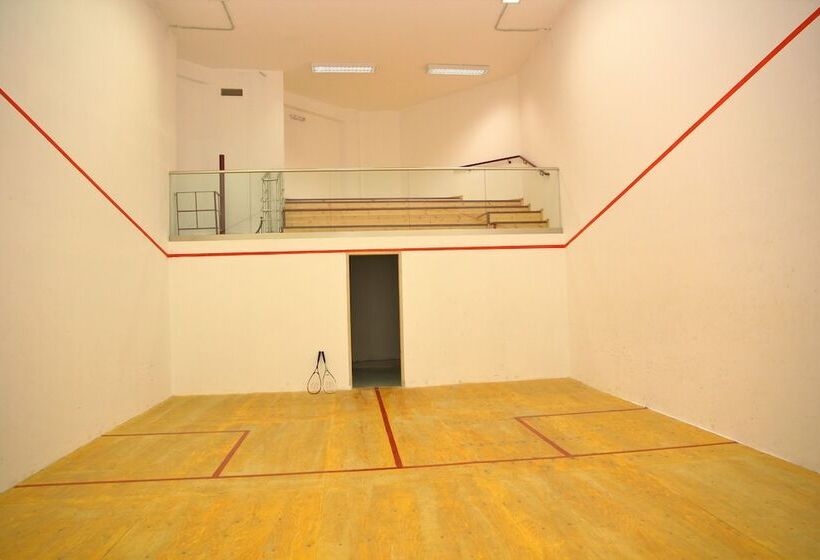 בית מלון כפרי Sunshine Village