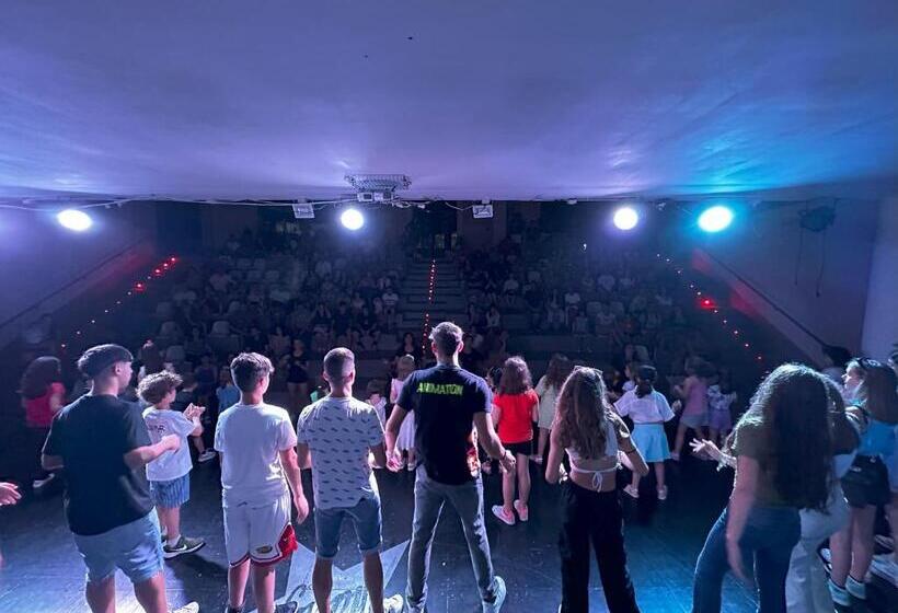 בית מלון כפרי Thàlas Club