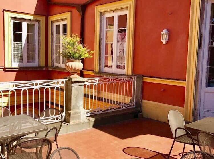 בית מלון כפרי The Secret Garden Relais