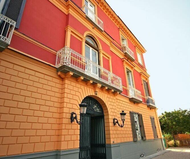 בית מלון כפרי The Secret Garden Relais