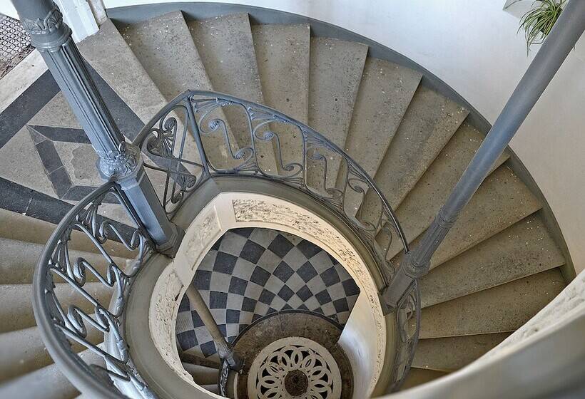 בית מלון כפרי The Secret Garden Relais