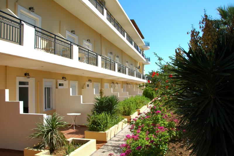 בית מלון כפרי Vantaris Garden