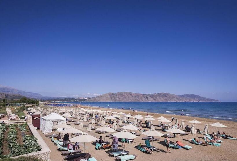 ホテル Vantaris Palace