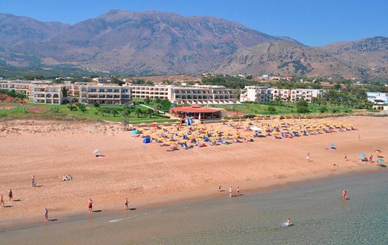 ホテル Vantaris Palace