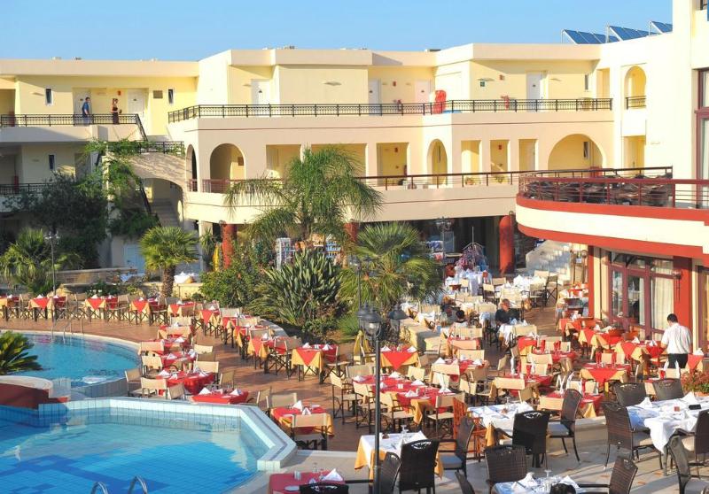 ホテル Vantaris Palace