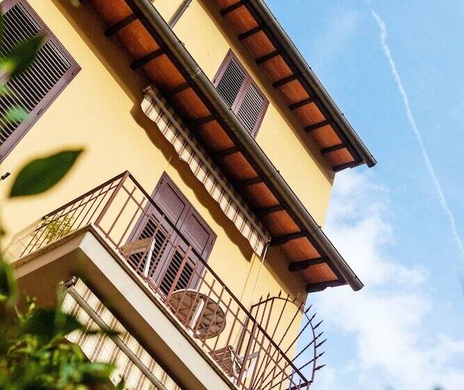 هتل Villa Il Castagno