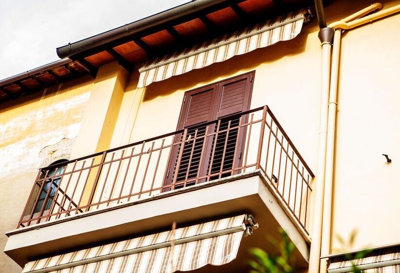 هتل Villa Il Castagno