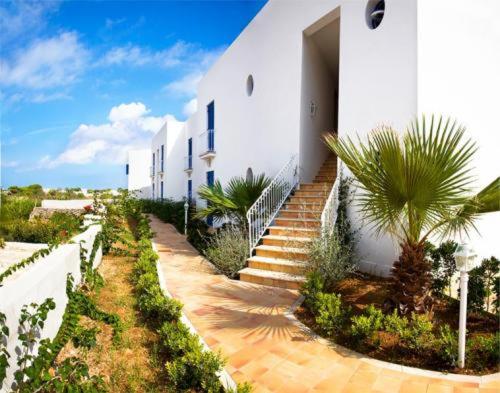 هتل Resort Cala La Luna