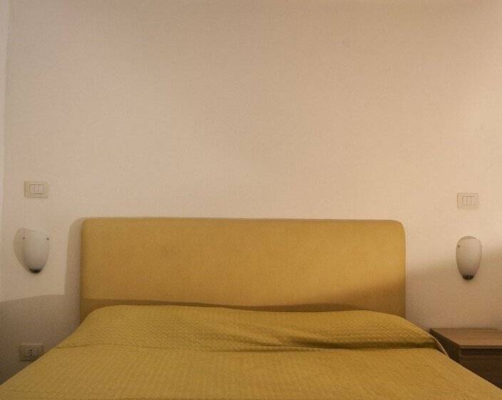 בית מלון כפרי Vrclub   Villa Ridente Residence