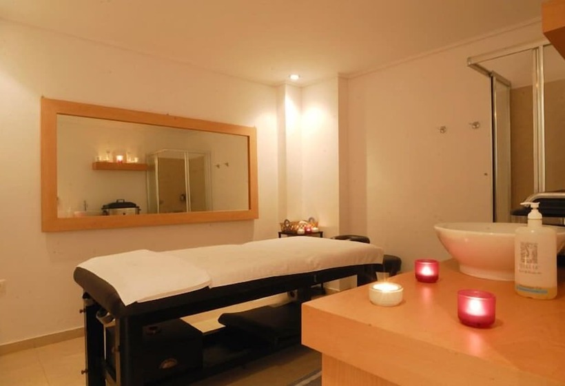 Kinetta Beach Resort And Spa