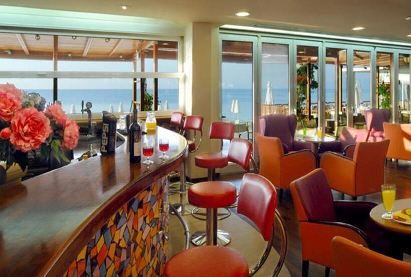 Kinetta Beach Resort And Spa