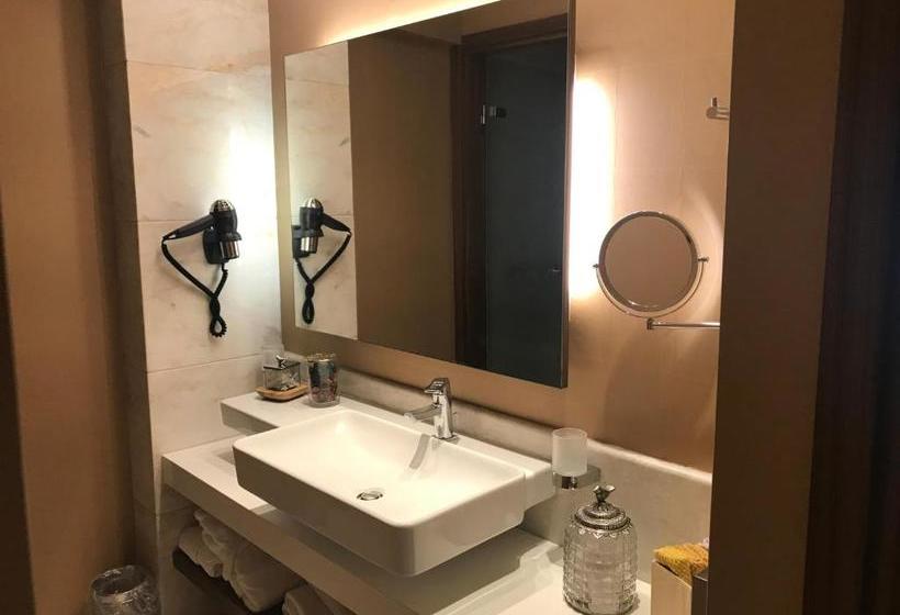 בית מלון כפרי Levadia