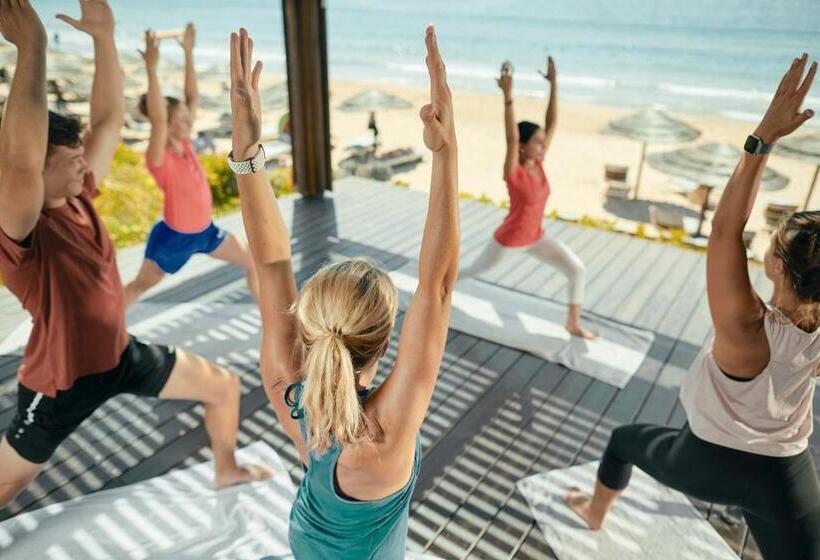 אתר נופש Robinson Kyllini Beach   All Inclusive