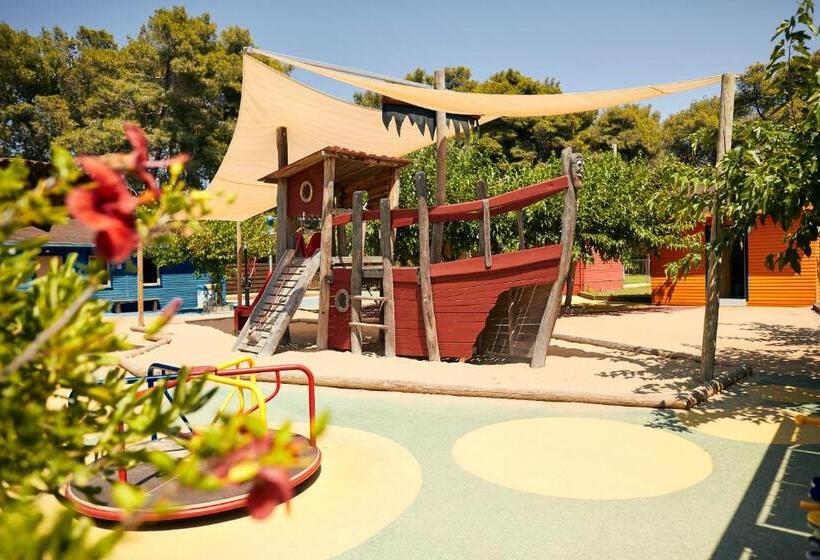 אתר נופש Robinson Kyllini Beach   All Inclusive