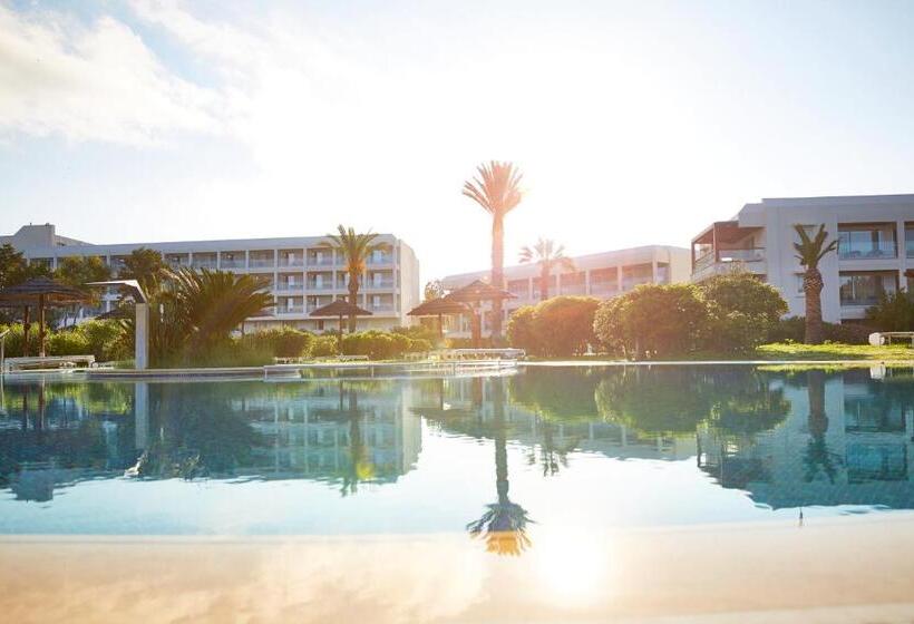 אתר נופש Robinson Kyllini Beach   All Inclusive