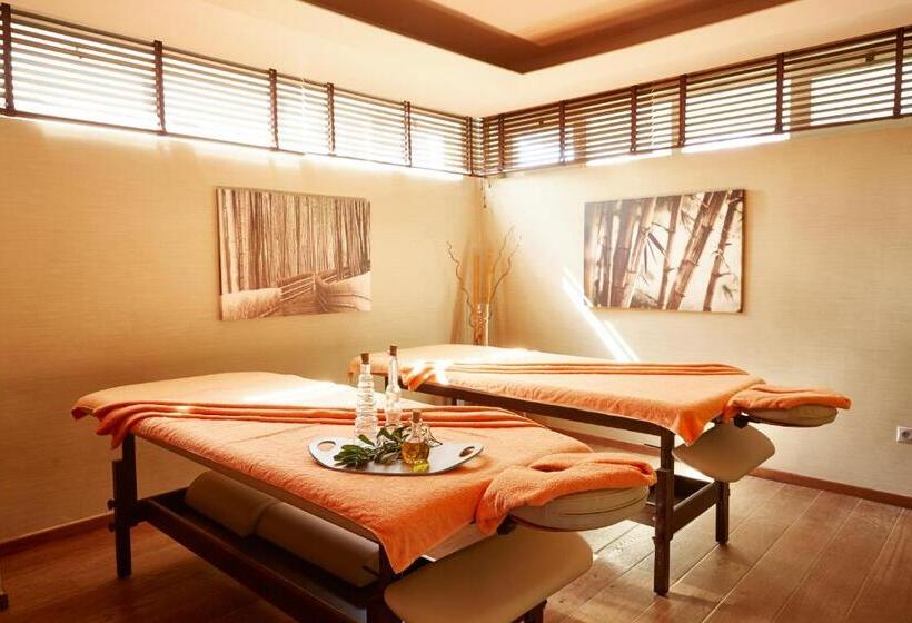 אתר נופש Robinson Kyllini Beach   All Inclusive