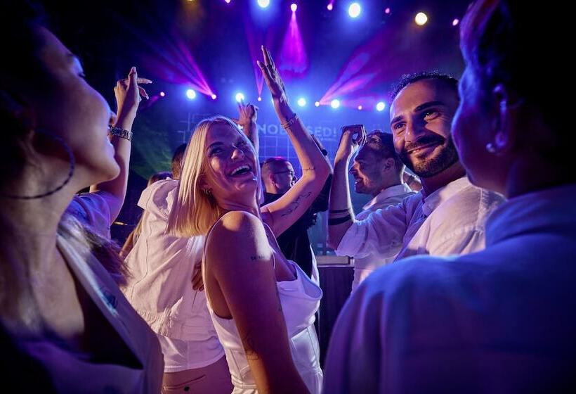 אתר נופש Robinson Kyllini Beach   All Inclusive