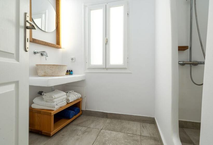 Amaze Suites