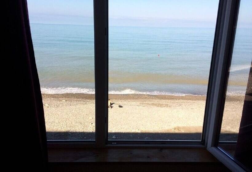 هتل Sea Outside Window