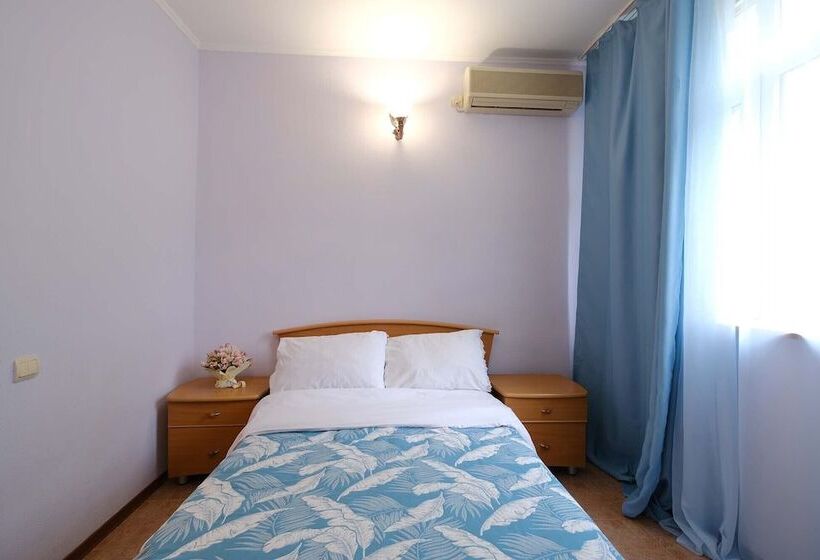 هتل Sea Outside Window