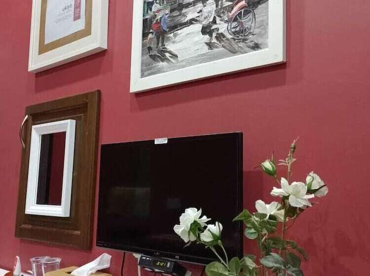 فندق على الطريق Oyasumi