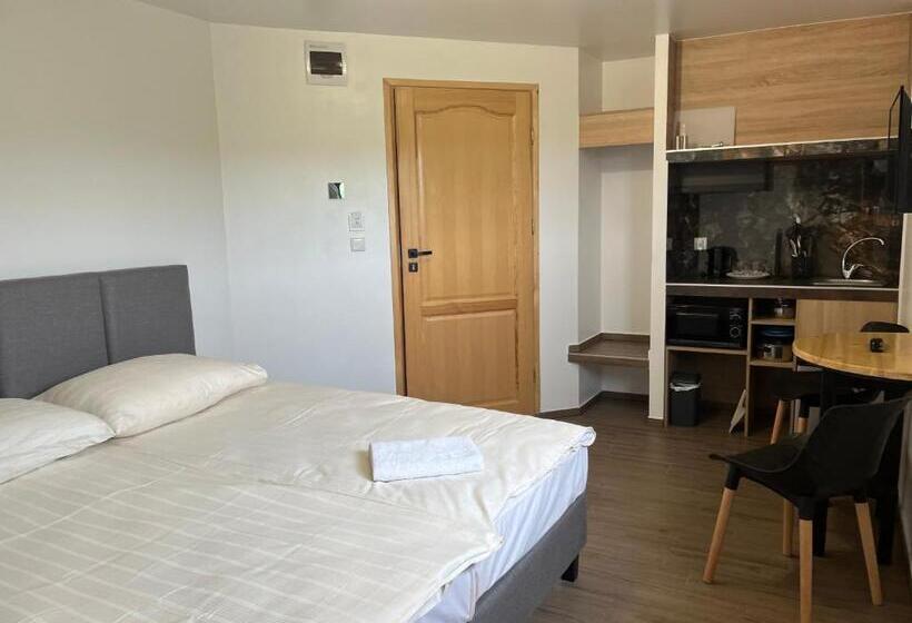 پانسیون Willa Modra