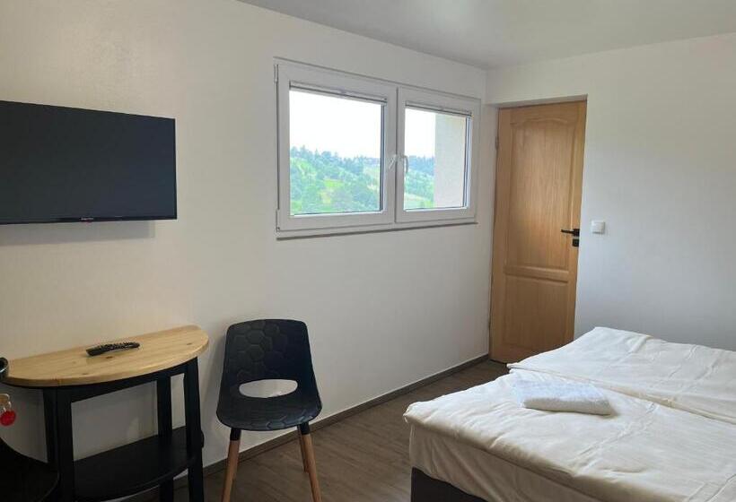 بنسيون Willa Modra